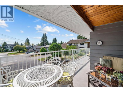 524 LYN Court | Coquitlam British Columbia | Slide Image Seventeen
