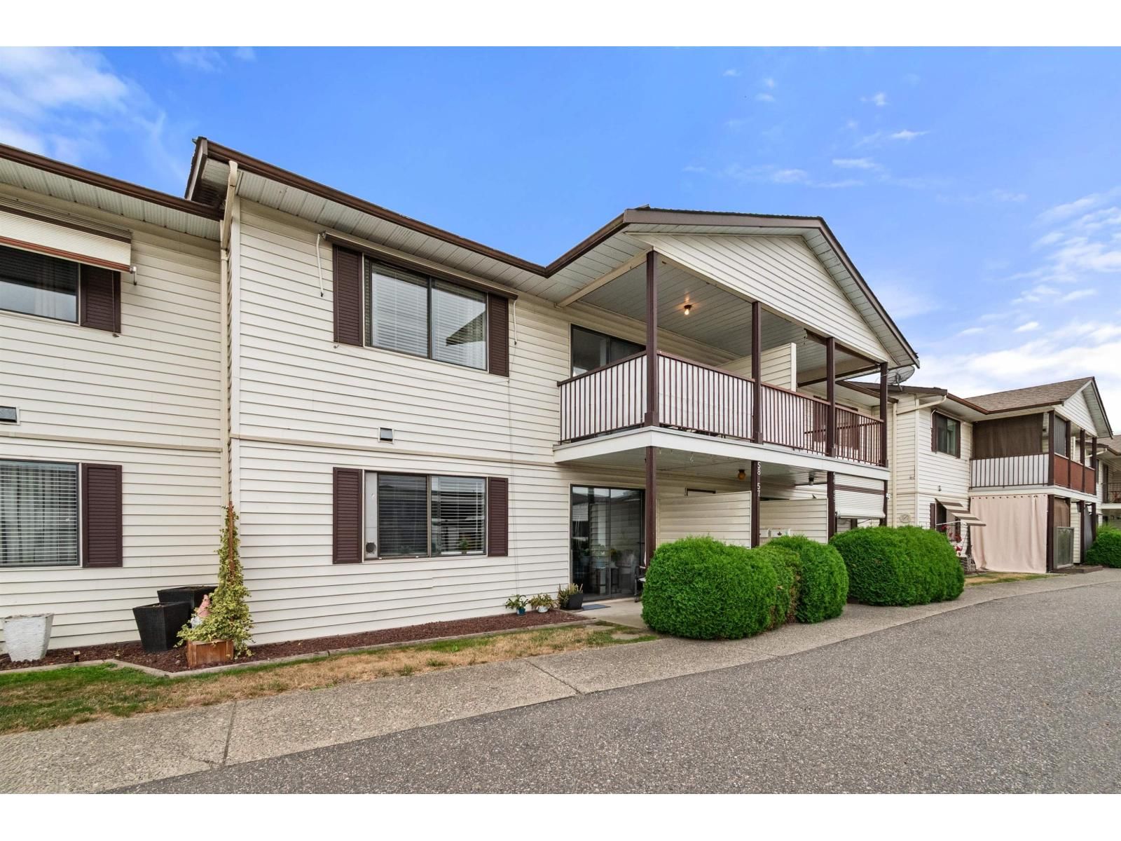 7455 HURON Street, Chilliwack, British Columbia V2R 3T9