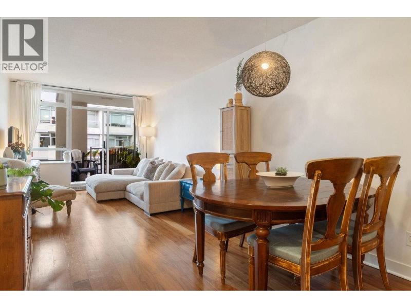 2228 BROADWAY Vancouver British Columbia, V6K 0B1 - 1 Bedroom Condo For Sale