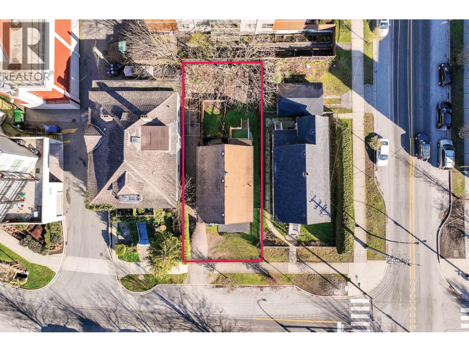 164 10TH Street, North Vancouver, British Columbia V7L 2C8