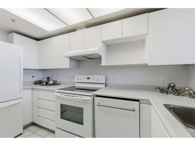 10899 UNIVERSITY Drive | Surrey British Columbia | Slide Image Twelve
