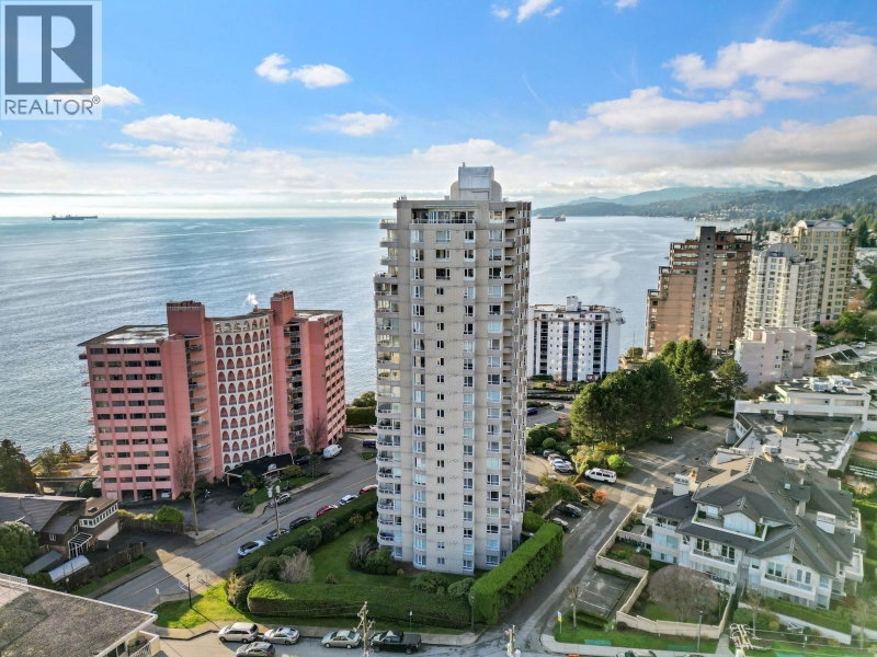 2203 BELLEVUE Avenue West Vancouver British Columbia, V7V 4V7 - 1 Bedroom Condo For Sale