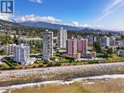 2203 BELLEVUE Avenue | West Vancouver British Columbia | Slide Image Twenty-three