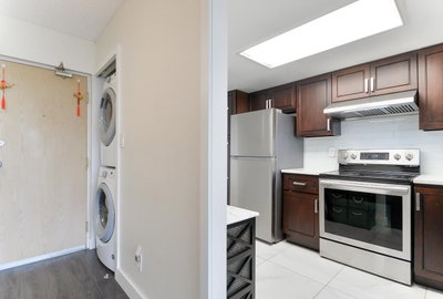 14881 103A Avenue | Surrey British Columbia | Slide Image Ten