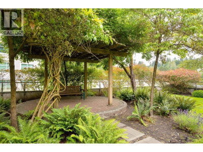 225 NEWPORT Drive | Port Moody British Columbia | Slide Image Twenty-seven