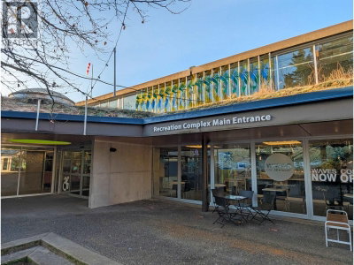 225 NEWPORT Drive | Port Moody British Columbia | Slide Image Thirty-four
