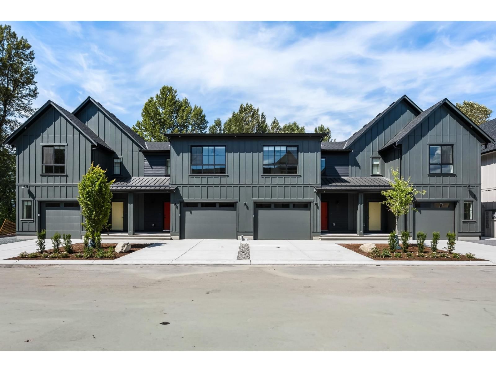 8745 ASHWELL Road, Chilliwack, British Columbia V2P 0K5