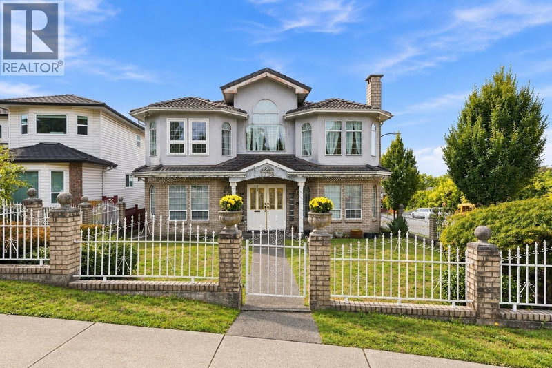 1708 PRESTWICK Drive Vancouver British Columbia, V5P 2E6 - 6 Bedrooms Home For Sale