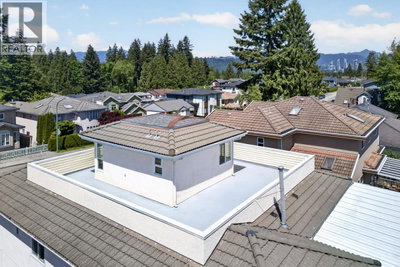 8026 18TH Avenue | Burnaby British Columbia | Slide Image Twenty-seven