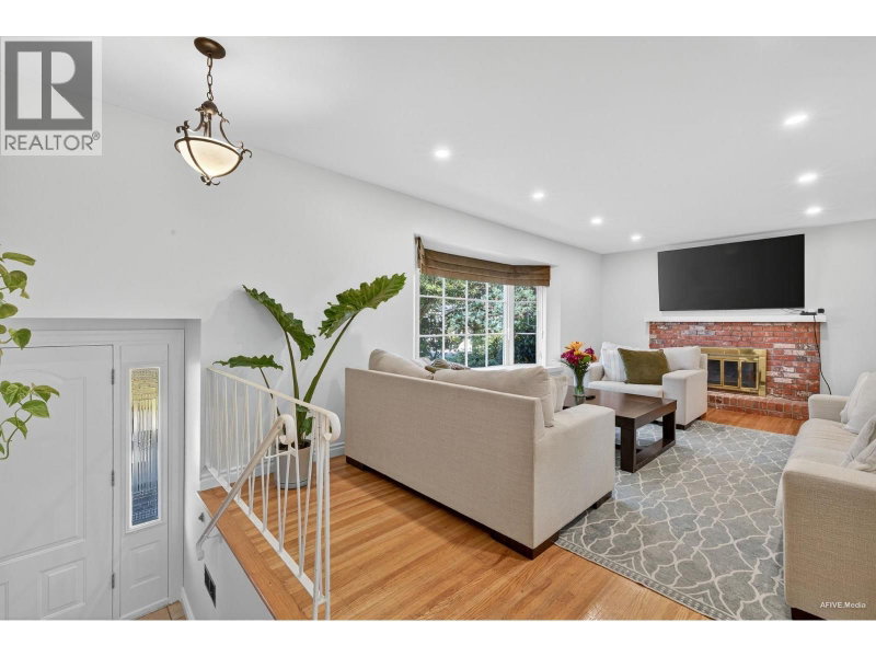 3380 GLASGOW Street Port Coquitlam British Columbia, V3B 4K7 - 5 Bedrooms Home For Sale