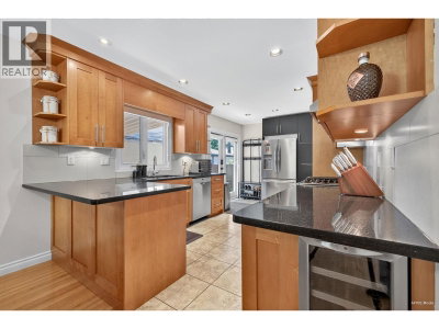 3380 GLASGOW Street | Port Coquitlam British Columbia | Slide Image Eleven