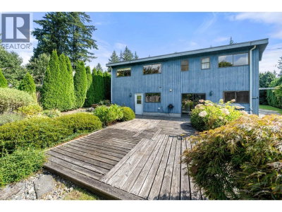 3833 LYNN VALLEY Road | North Vancouver British Columbia | Slide Image Thirty-three
