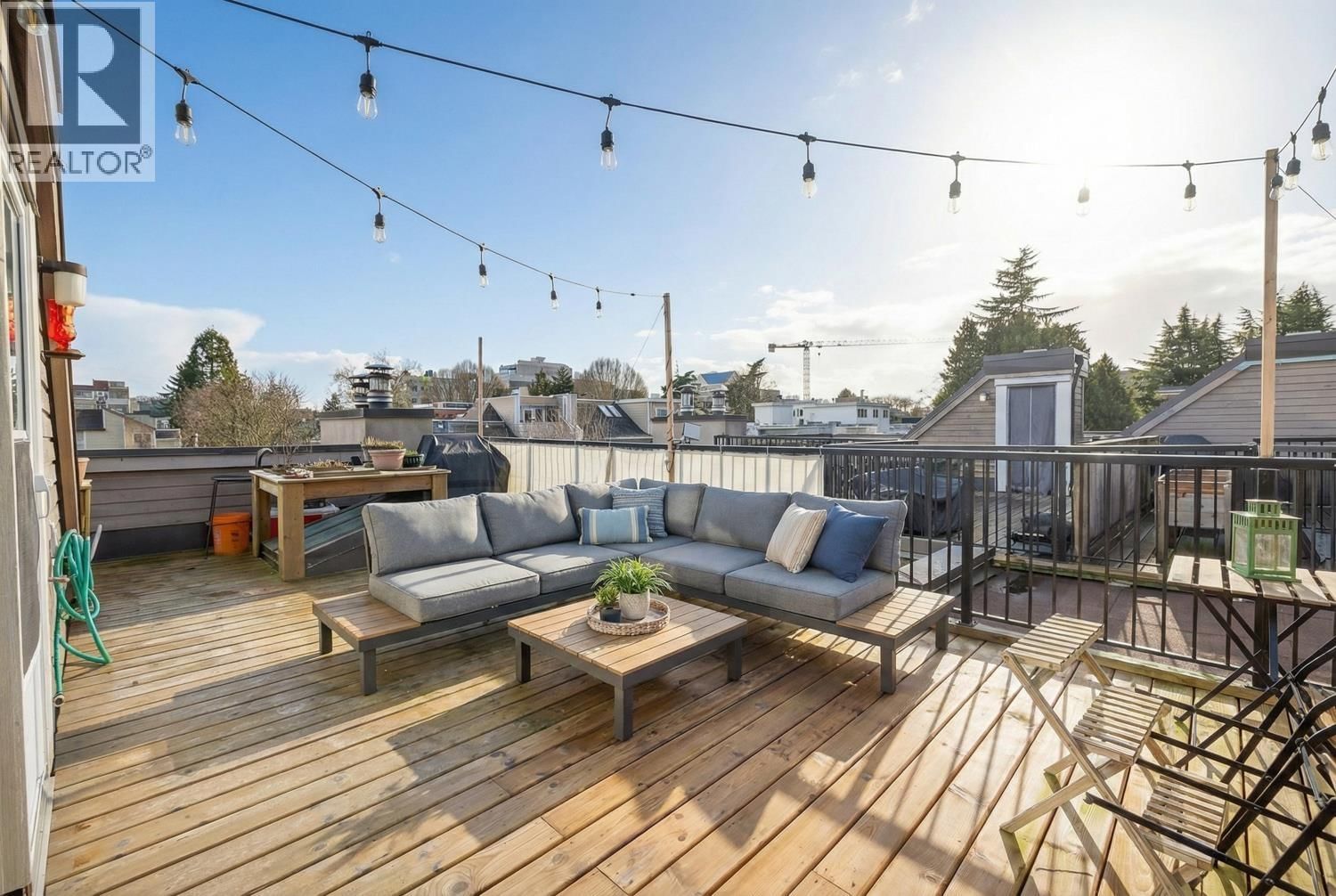 1922 7TH Avenue, Vancouver, British Columbia V6J 1T1