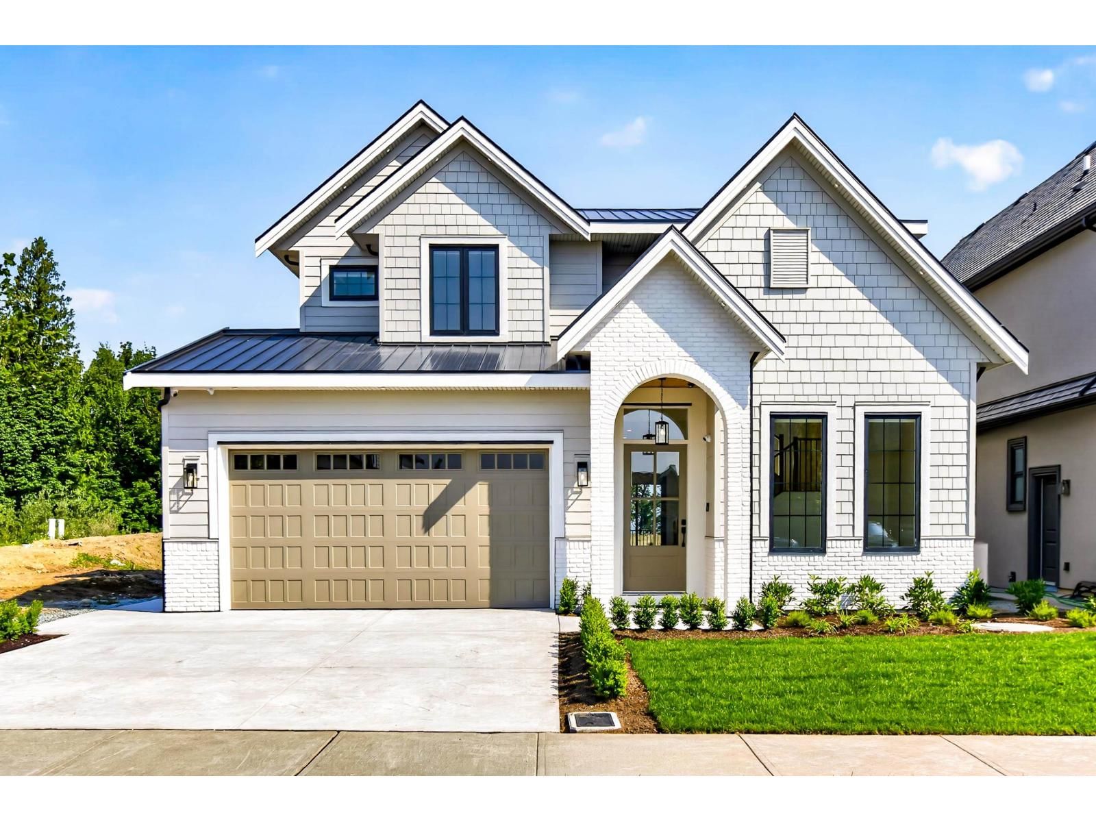 35437 VERADO Court, Abbotsford, British Columbia V3G 0G2