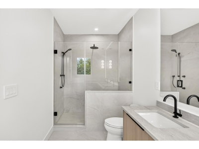 35437 VERADO Court | Abbotsford British Columbia | Slide Image Twenty-five