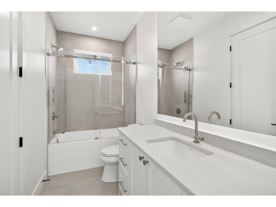 35437 VERADO Court | Abbotsford British Columbia | Slide Image Twenty-eight