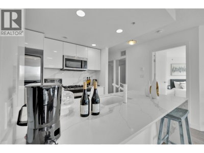 455 BEACH Crescent | Vancouver British Columbia | Slide Image Twelve