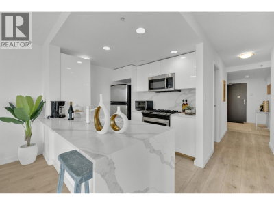 455 BEACH Crescent | Vancouver British Columbia | Slide Image Fourteen