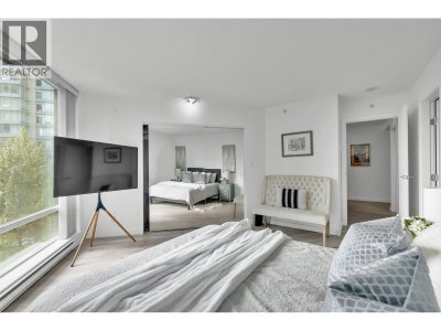 455 BEACH Crescent | Vancouver British Columbia | Slide Image Twenty-four