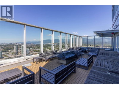 4485 SKYLINE Drive | Burnaby British Columbia | Slide Image Twenty-five