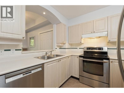 3600 WINDCREST Drive | North Vancouver British Columbia | Slide Image Thirteen
