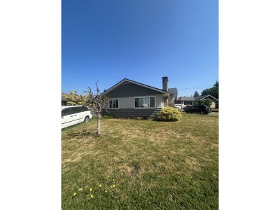 46267 BROOKS Avenue | Chilliwack British Columbia | Slide Image Four