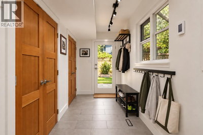 1458 KILMER Road | North Vancouver British Columbia | Slide Image Twelve