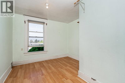 1342 GRANT Street | Vancouver British Columbia | Slide Image Eighteen