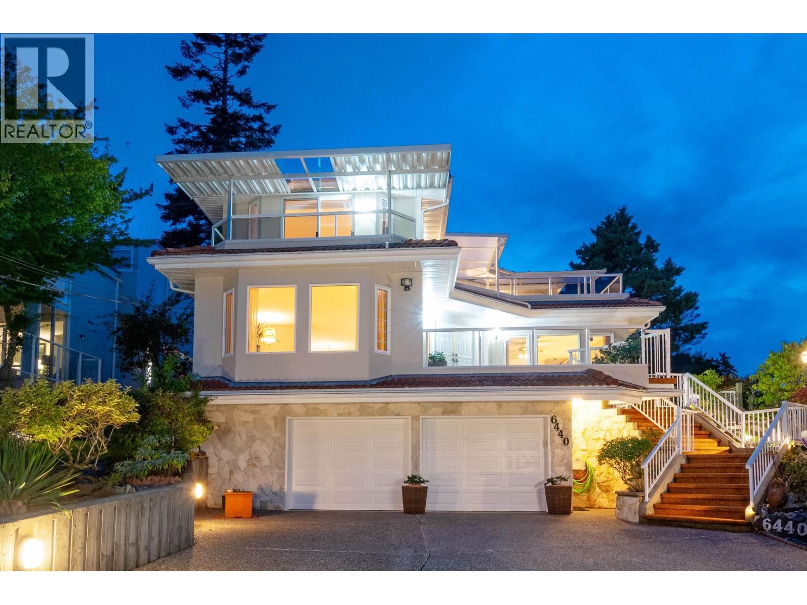 6440 ROSEBERY Avenue, West Vancouver, British Columbia V7W 2C6