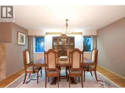 6440 ROSEBERY Avenue | West Vancouver British Columbia | Slide Image Six
