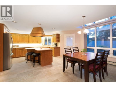 6440 ROSEBERY Avenue | West Vancouver British Columbia | Slide Image Seven