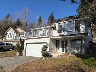 35543 DINA Place | Abbotsford British Columbia | Slide Image Two