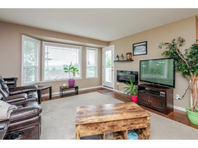 35543 DINA Place | Abbotsford British Columbia | Slide Image Seven