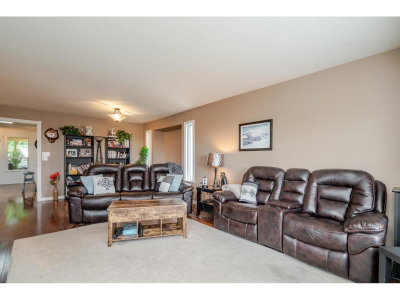 35543 DINA Place | Abbotsford British Columbia | Slide Image Eight