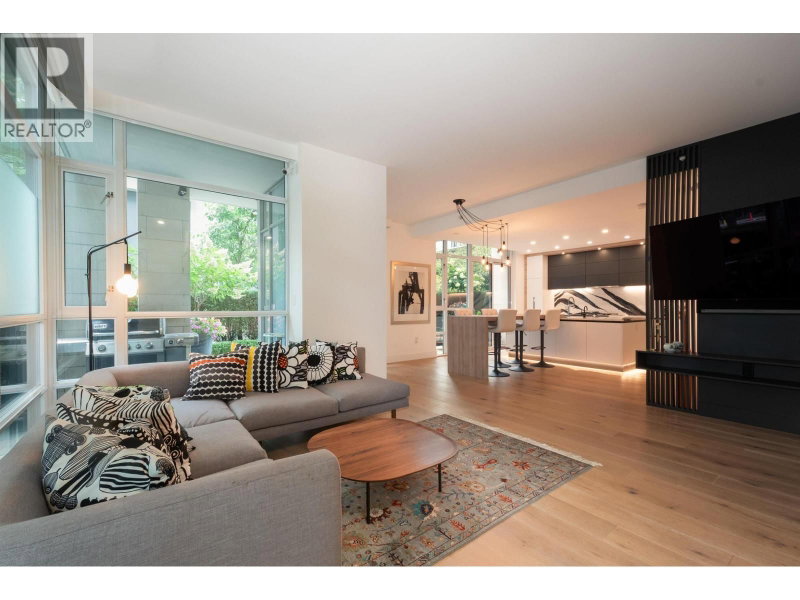 180 ATHLETES Way Vancouver British Columbia, V5Y 0B5 - 2 Bedrooms Condo For Sale