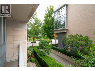 180 ATHLETES Way | Vancouver British Columbia | Slide Image Twenty-three