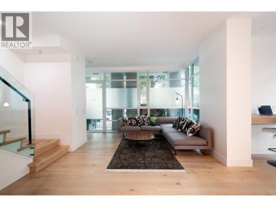 180 ATHLETES Way | Vancouver British Columbia | Slide Image Three