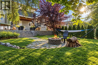 21492 DONOVAN Avenue | Maple Ridge British Columbia | Slide Image Four