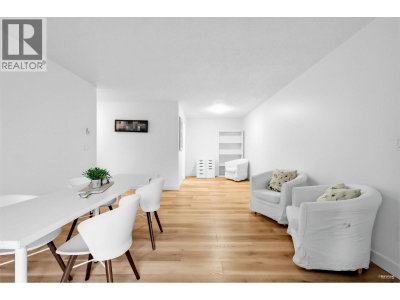 2925 GLEN Drive | Coquitlam British Columbia | Slide Image Eight