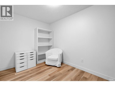 2925 GLEN Drive | Coquitlam British Columbia | Slide Image Nine