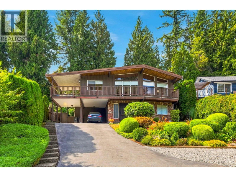 3773 REGENT Avenue North Vancouver British Columbia, V7N 2C3 - 3 Bedrooms Home For Sale