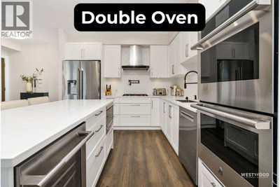 70 SEAVIEW Drive | Port Moody British Columbia | Slide Image Ten