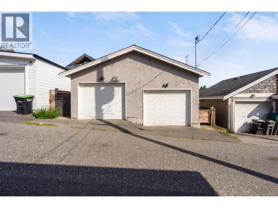 1382 17TH Avenue | Vancouver British Columbia | Slide Image Nine