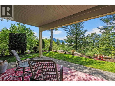 300 OCEAN CREST Drive | West Vancouver British Columbia | Slide Image Twenty-two