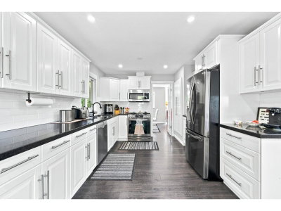 15311 28 Avenue | Surrey British Columbia | Slide Image Six