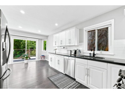 15311 28 Avenue | Surrey British Columbia | Slide Image Eight
