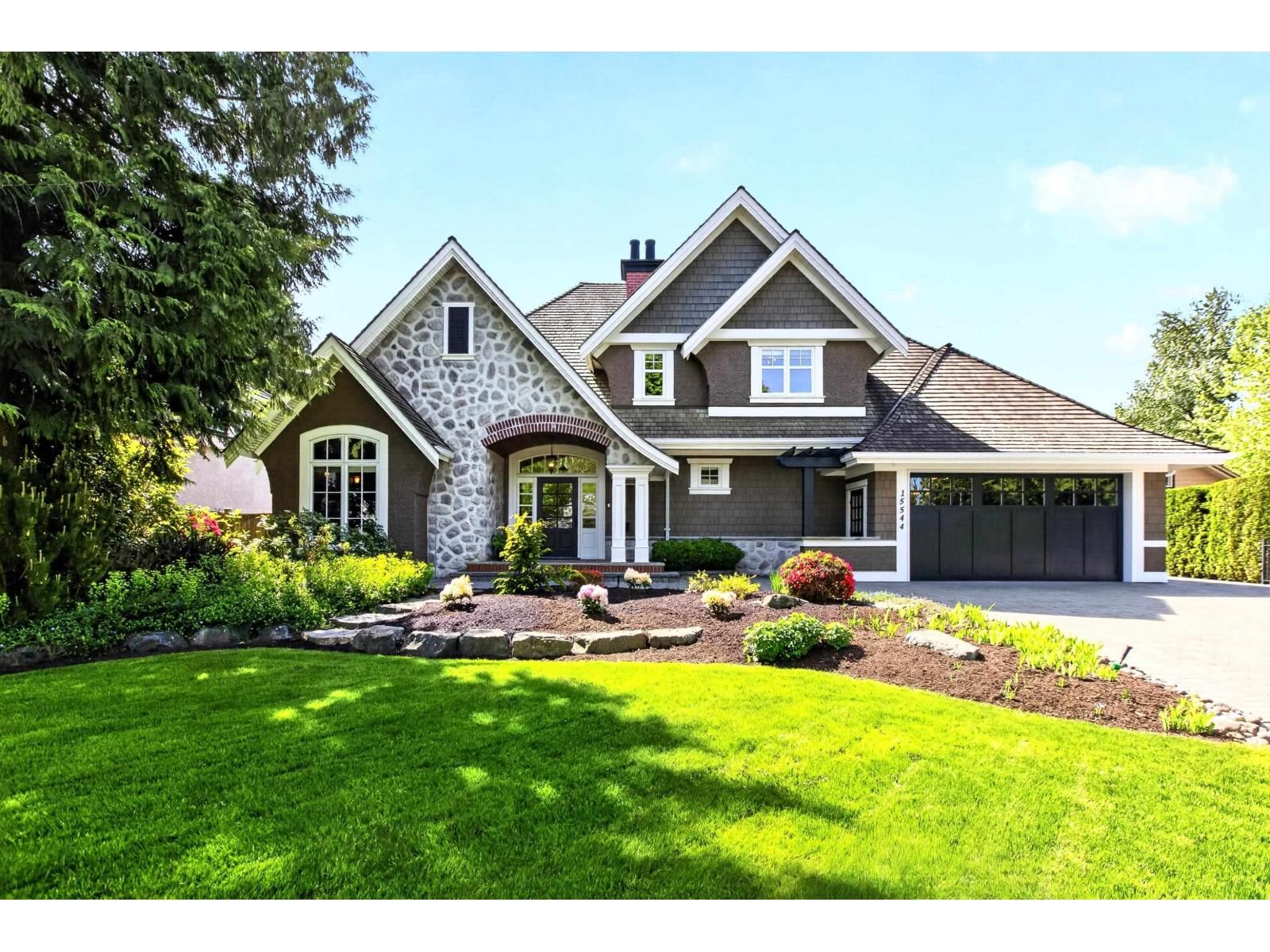 15544 59 Avenue, Surrey, British Columbia V3S 4N8
