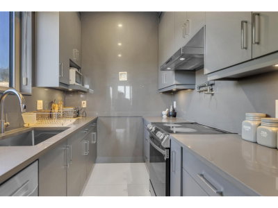13390 112A Avenue | Surrey British Columbia | Slide Image Thirteen