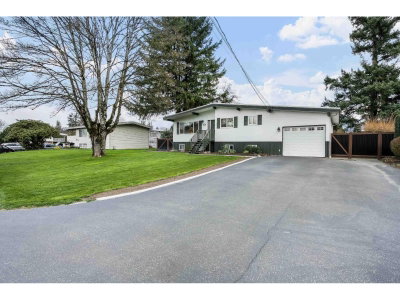 6970 CENTENNIAL Drive | Chilliwack British Columbia | Slide Image Two