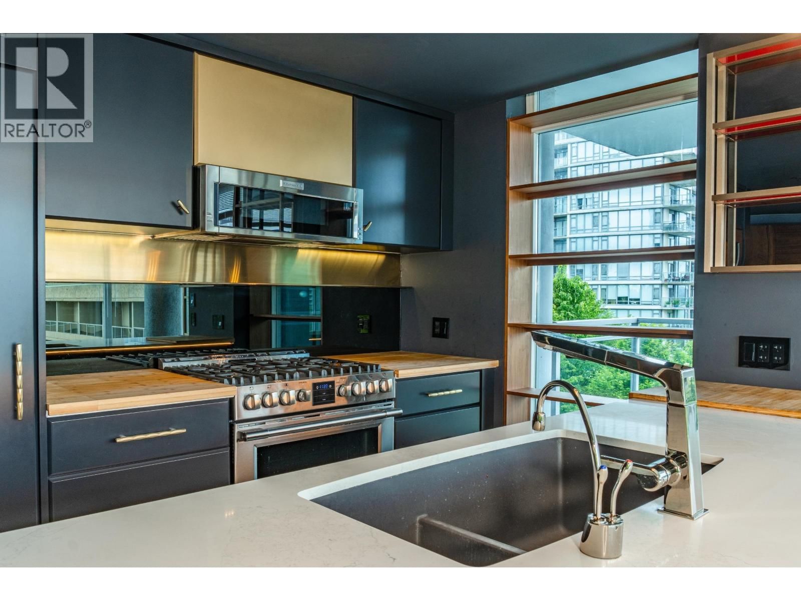 7373 WESTMINSTER Highway, Richmond, British Columbia V6X 0B5